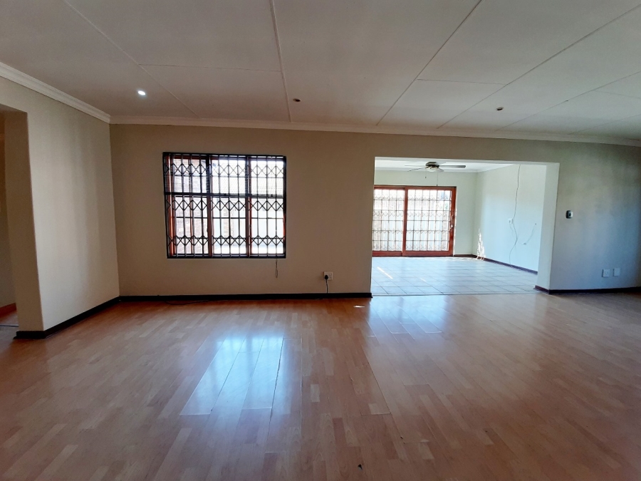 3 Bedroom Property for Sale in Vaalpark Free State